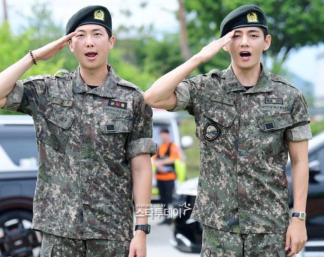지난해 6월 육군 현역으로 만기 전역한 BTS RM, 뷔. 사진|스타투데이DB