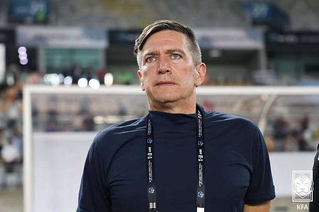 [화성=뉴시스]일본 여자 축구대표팀 닐스 닐센 감독. (사진=대한축구협회 제공)