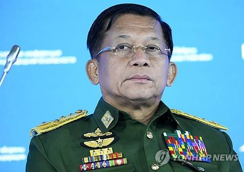 미얀마 대통령으로 선출된 전 최고사령관 민 아웅 흘라잉 [EPA=연합뉴스 자료사진]