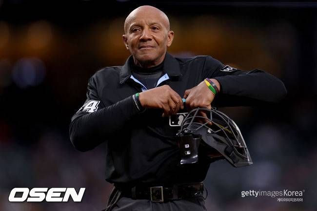 [사진] 최악의 심판으로 꼽히는 CB 버크너 ⓒGettyimages(무단전재 및 재배포 금지)