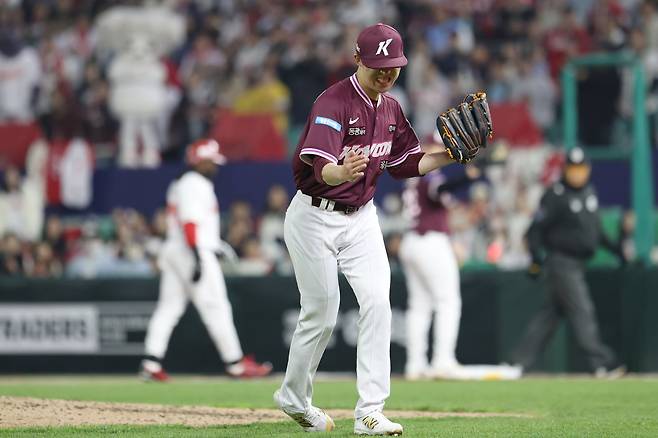 2021년 이후 5년만에 1군 마운드에 오른 배동현은&nbsp;1일 SSG전서 첫 선발승을 따내며 키움의 희망으로 떠올랐다. 사진제공ㅣ키움 히어로즈