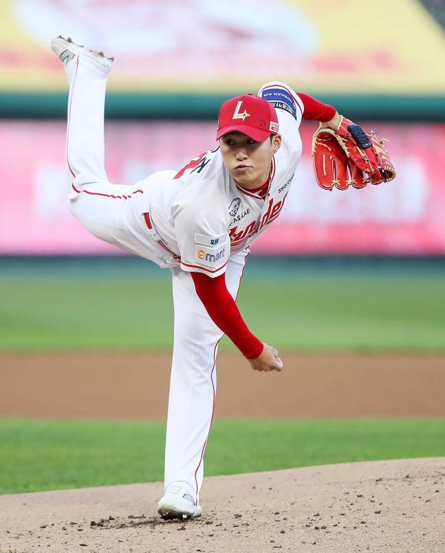 SSG 최민준이 역투를 펼치고 있다. /사진=SSG 랜더스 제공