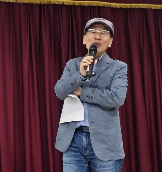 김태희 다산연구소 이사장이  다산학당 목민관에서 '다산의 일생과 학문'을 제목으로  특강하고 있다.                 사진=한성일 기자