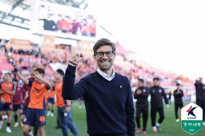 세르지우 코스타 감독. 사진=한국프로축구연맹