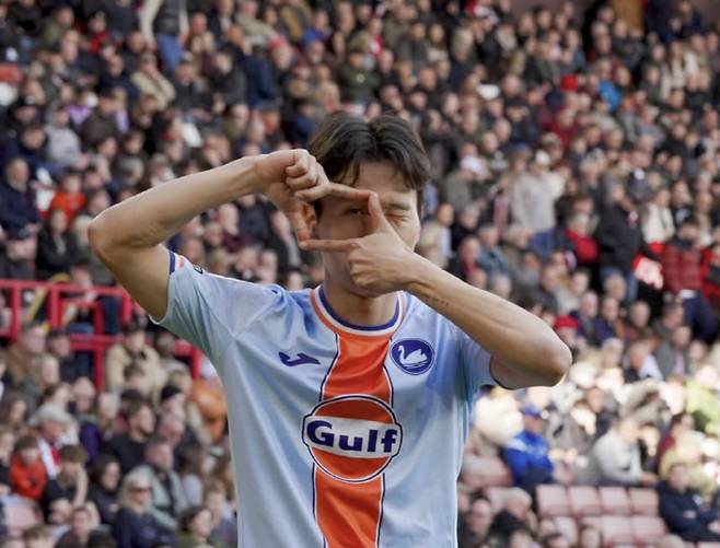 사진출처=스완지시티 SNS