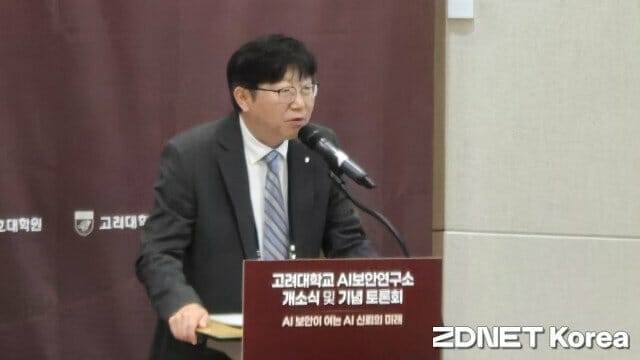 박상원 금보원장이 축사를 하고 있다.