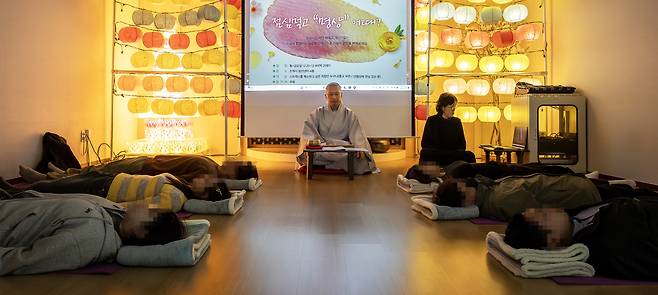 지친 자여, 조계사 직장인 명상 프로그램 ‘점심 먹고 명상 어때?’로 오라. /이건송 영상미디어 기자