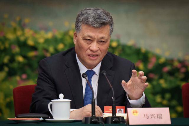 마싱루이 중국 공산당 중앙정치국 위원이 2025년 3월 베이징 인민대회당에서 열린 기자회견에서 발언하고 있다. AP 연합뉴스 자료사진