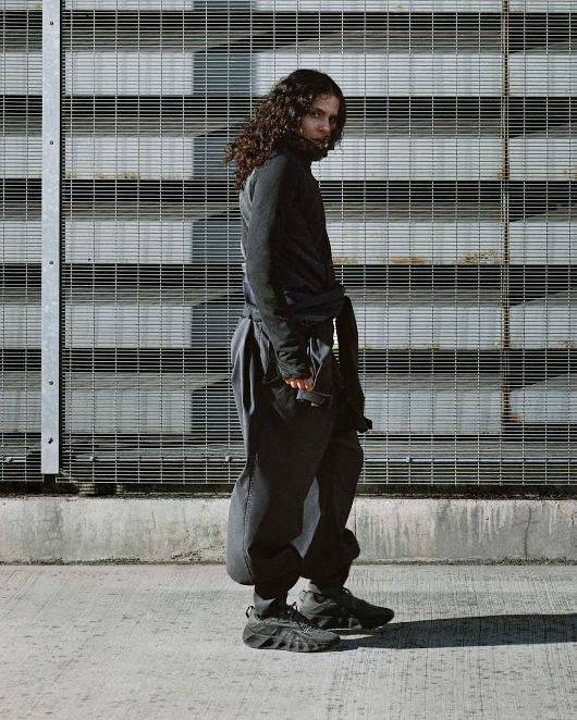 나이키는 한국 디자이너 브랜드 혜인서와의 협업 스니커즈를 발매했다. 사진 나이키