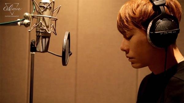 한 동안의 사건과 사고 속 공백 이후의 박효신에게서 감지됐던 변화는 ‘단절 이후의 도약’에 가까웠다. 한동안 무대에서 모습을 감췄던 시간, 그리고 그 사이를 지나온 이후의 박효신은 이전과는 분명히 다른 보컬이 되어 있었다. 결과만 놓고 봤을 때는 하나의 단계가 통째로 건너뛰어졌다고 묘사될 만큼의 변화였다. [글러브엔터테인먼트]