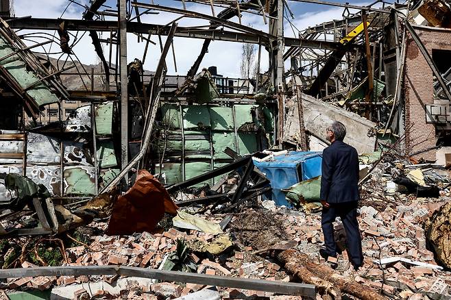 4일(현지 시간) 이란 테헤란 샤히드 베헤슈티대 연구동이 미국·이스라엘 공습으로 크게 파괴된 모습. 로이터연합뉴스