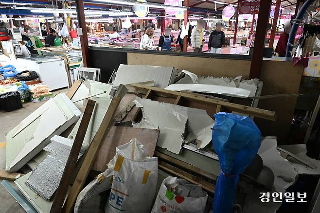 사진은 31일 안산시 단원구 원곡동 보성프라자 건물 내 시장 모습. 2026.3.31 /임열수기자 pplys@kyeongin.com