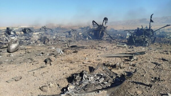 이란 혁명수비대가 조종사 수색에 투입됐던 미국 항공기를 격추했다며 공개한 비행기 잔해 사진. 연합뉴스