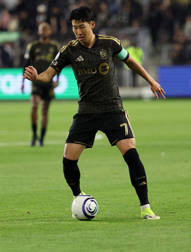 LOS ANGELES, CALIFORNIA - FEBRUARY 24: Son Heung-Min #7 of the Los Angeles Football Club controls the ball against Real Espana during the first half of CONCACAF Champions Cup 2026 at BMO Stadium on February 24, 2026 in Los Angeles, California.   Kevork Djansezian/Getty Images/AFP (Photo by KEVORK DJANSEZIAN / GETTY IMAGES NORTH AMERICA / Getty Images via AFP)







<저작권자(c) 연합뉴스, 무단 전재-재배포, AI 학습 및 활용 금지>