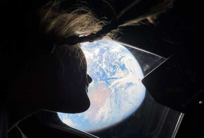 아르테미스Ⅱ에서 내다본 지구. 연합뉴스
