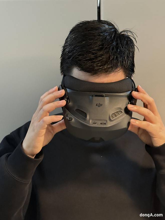 DJI 고글 N3 착용 모습.