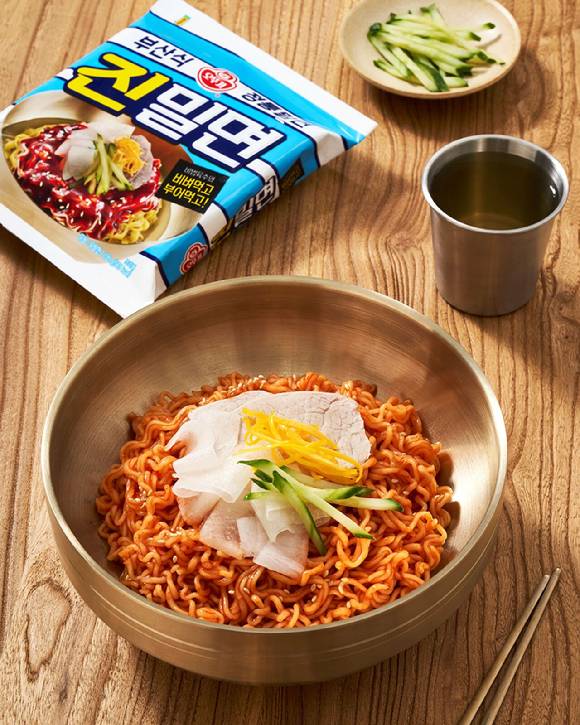 오뚜기 진밀면 연출컷. [사진=오뚜기]