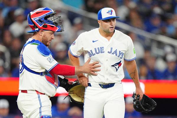 토론토 주전 포수 커크가 부상으로 이탈했다. 사진= The Canadian Press via AP= 연합뉴스 제공