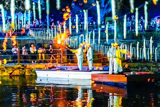 함안 무진정 낙화놀이 장면