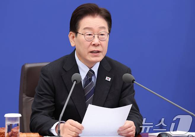 이재명 대통령이 6일 청와대에서 열린 국무회의 겸 제4차 비상경제 점검회의에서 발언하고 있다. 2026.4.6 ⓒ 뉴스1 이재명 기자