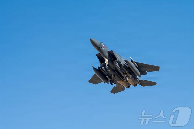 미 공군 F-15 전투기 (사진은 기사 내용과 무관함) ⓒ 로이터=뉴스1