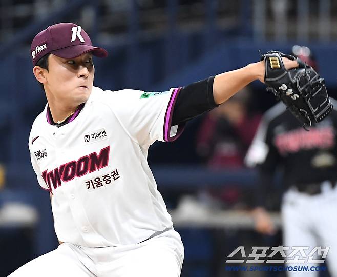 3일 고척돔에서 열린 KBO리그 키움과 LG의 경기. 투구하는 키움 박윤성. 고척=송정헌 기자songs@sportschosun.com
