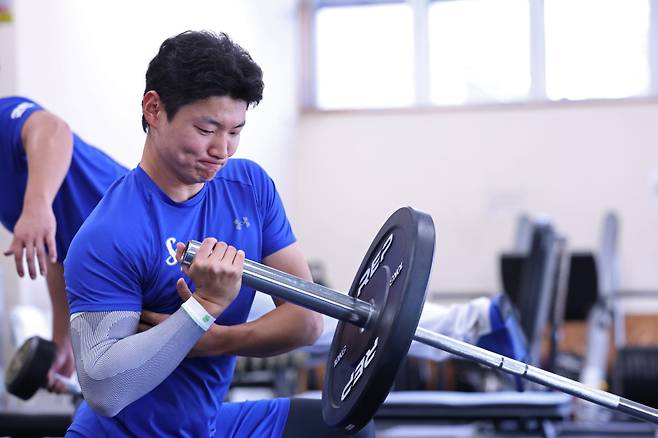 일본 오키나와 캠프 당시 육선엽. 삼성 제공