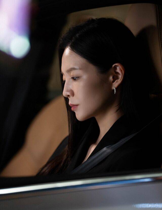 배우 이솜/매니지먼트mmm