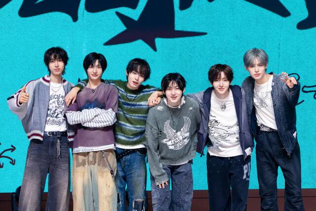 킥플립 / JYP엔터테인먼트