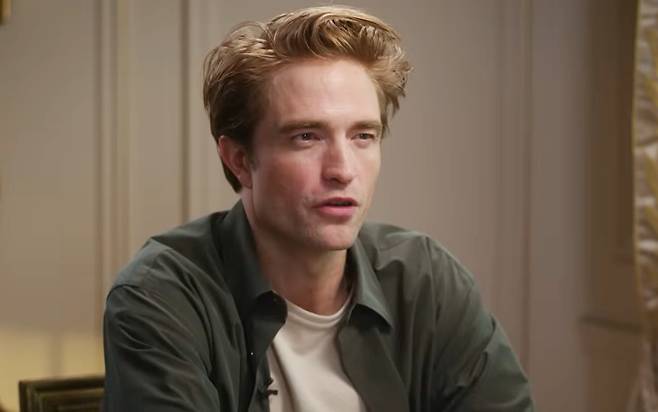 래드바이블 온라인 쇼에 출연한 로버트 패틴슨 [유튜브 LADbible Entertainment]