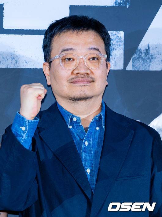 [OSEN=민경훈 기자] 6일 오전 서울 용산구 CGV 용산아이파크몰에서 영화 '군체' 제작보고회가 열렸다.