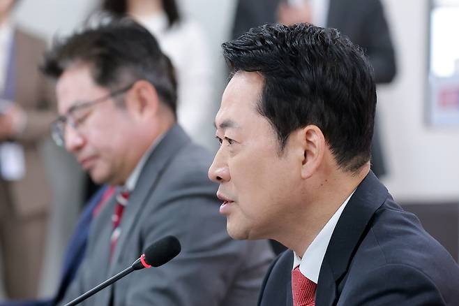 장동혁 국민의힘 대표가 6일 인천 남동구 인천시당에서 열린 현장 최고위원회의에 참석해 발언하고 있다.연합뉴스