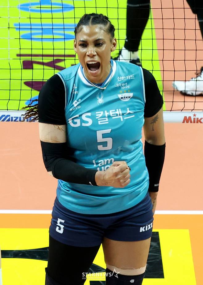 [B하인드★] 실바의 포효 판타지 & 이영택 감독의 눈물 다큐, GS칼텍스 우승의 현장