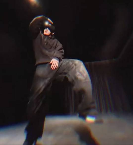 정국 '카리스마' 뷔'허당' 제이홉'세련'...BTS '2.0' 멤버들 잇단 챌린지에 글로벌팬 환호[K-EYES]