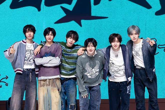 킥플립. 사진lJYP엔터테인먼트