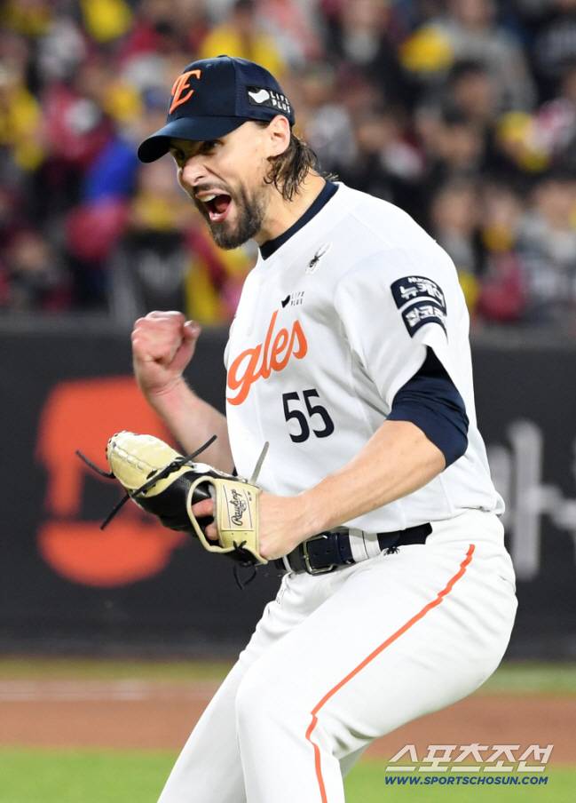 ◇한화 팬들은 와이스에게 '대전 예수', '왕이수' 등 애정어린 별명을 붙이며 그를 응원했다. 스포츠조선DB