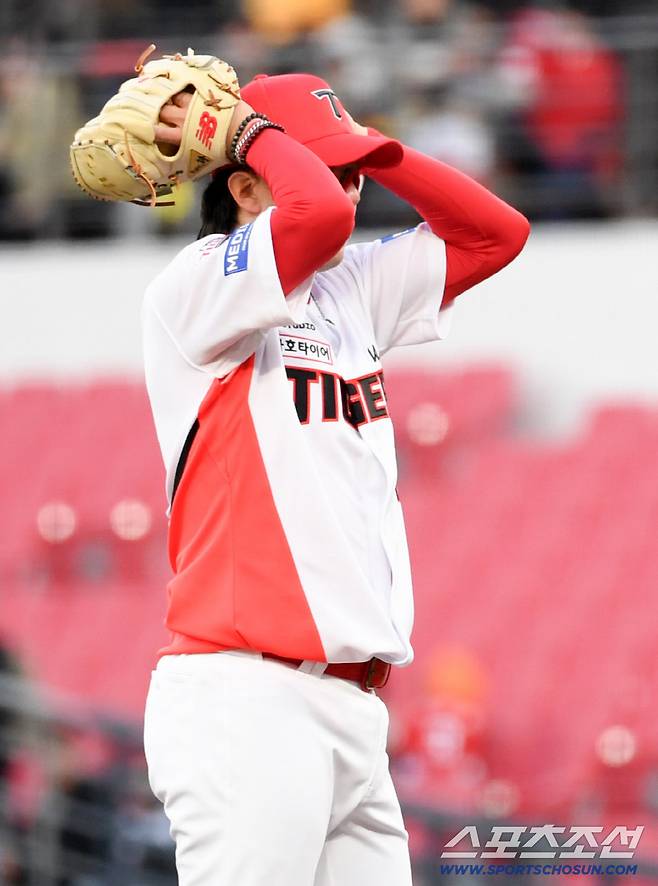 7일 광주 기아챔피언스필드에서 열린 KIA와 삼성의 경기. KIA 양현종이 숨을 고르고 있다. 광주=박재만 기자 pjm@sportschosun.com/2026.04.07/