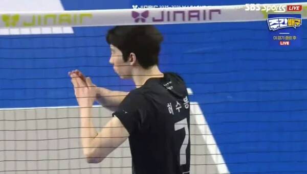 터치아웃을 고백하는 허수봉. ⓒSBS SPORTS