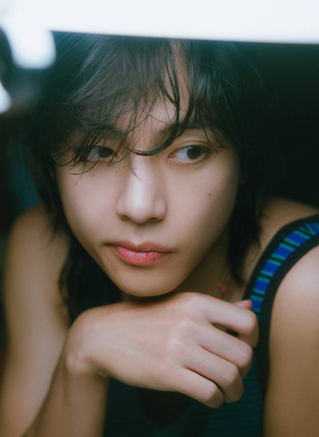 귀가 솔깃! 방탄소년단 뷔 'Wherever U R', 넷플릭스 'XO, Kitty' 시즌 3 사운드트랙 선정