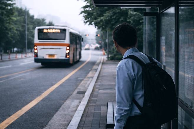 고통으로부터 벗어나는 것보다 중요한 것은…/챗GPT