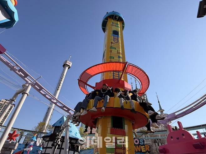 롯데월드 어드벤처 매직아일랜드 ‘메이플 아일랜드 존’의 ‘에오스타워’ (사진=이민하 기자)