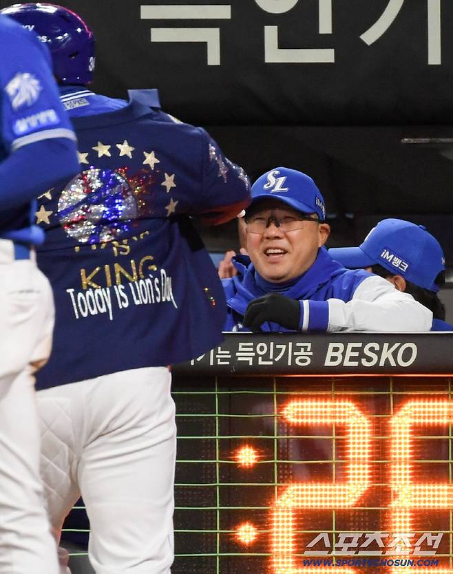 최형우 홈런포에 웃은 또 한 사람은 박진만 감독이었다.