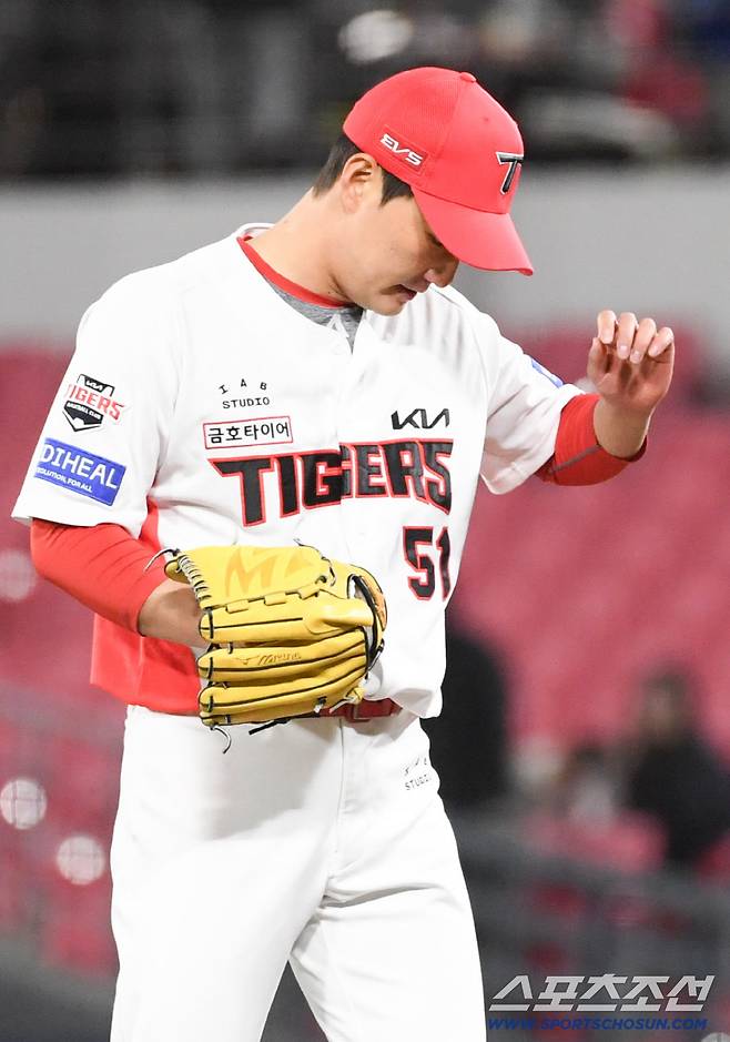 7일 광주 기아챔피언스필드에서 열린 KIA와 삼성의 경기. KIA 전상현이 숨을 고르고 있다. 광주=박재만 기자 pjm@sportschosun.com/2026.04.07/