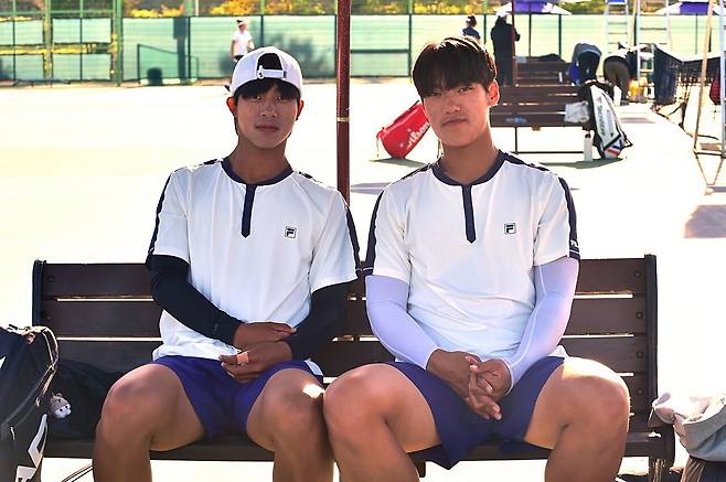 주니어선수권 18세부 남자복식에서 준결승에 오른 조민혁과 조세혁(오른쪽). 대한테니스협회