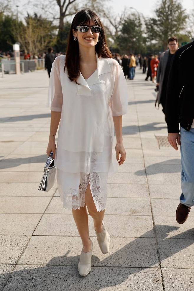 4월 봄 코디 추천 | Claudio Lavenia//Getty Images