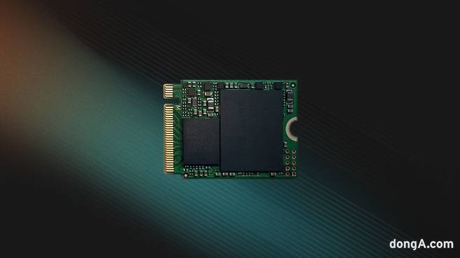 SK하이닉스, ‘321단 QLC 낸드 기반 cSSD 공급개시. SK하이닉스 제공