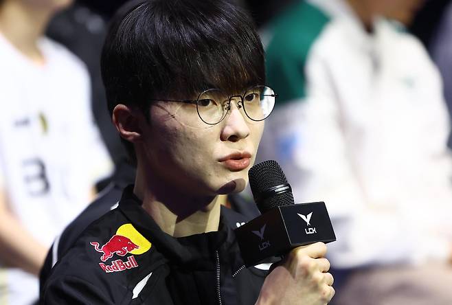 T1 이상혁(페이커)가 26일 오후 서울 종로구 치지직 롤파크에서 열린 2026 LoL 챔피언스 코리아 개막 미디어데이에서 발언하고 있다.  [서울=뉴시스]