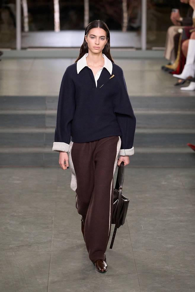 토리 버치 2025 F/W 컬렉션