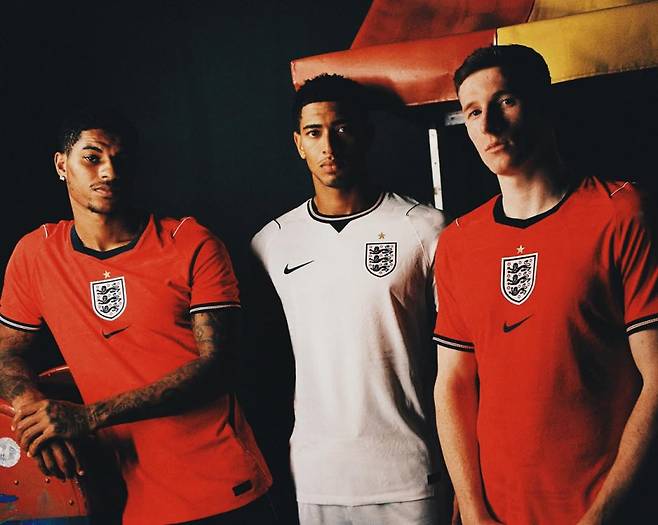 최근 맨유 이적설에 이름을 올린 미드필더 앤더슨(맨 오른쪽). 사진=앤더슨 SNS