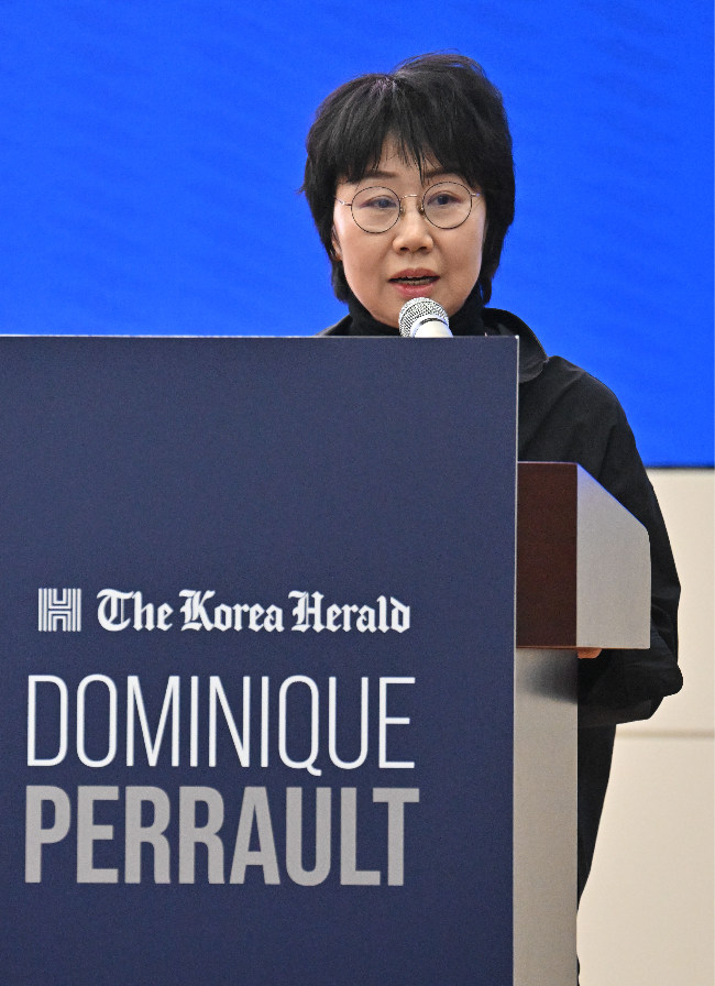 Deputy Culture Minister Jung Hyangmi speaks at the Korea Herald Architecture Talk at  the Ewha Campus Complex at Ewha Womans University, Seoul, Tuesday. (Yoon Chang-bin/The Korea Herald)